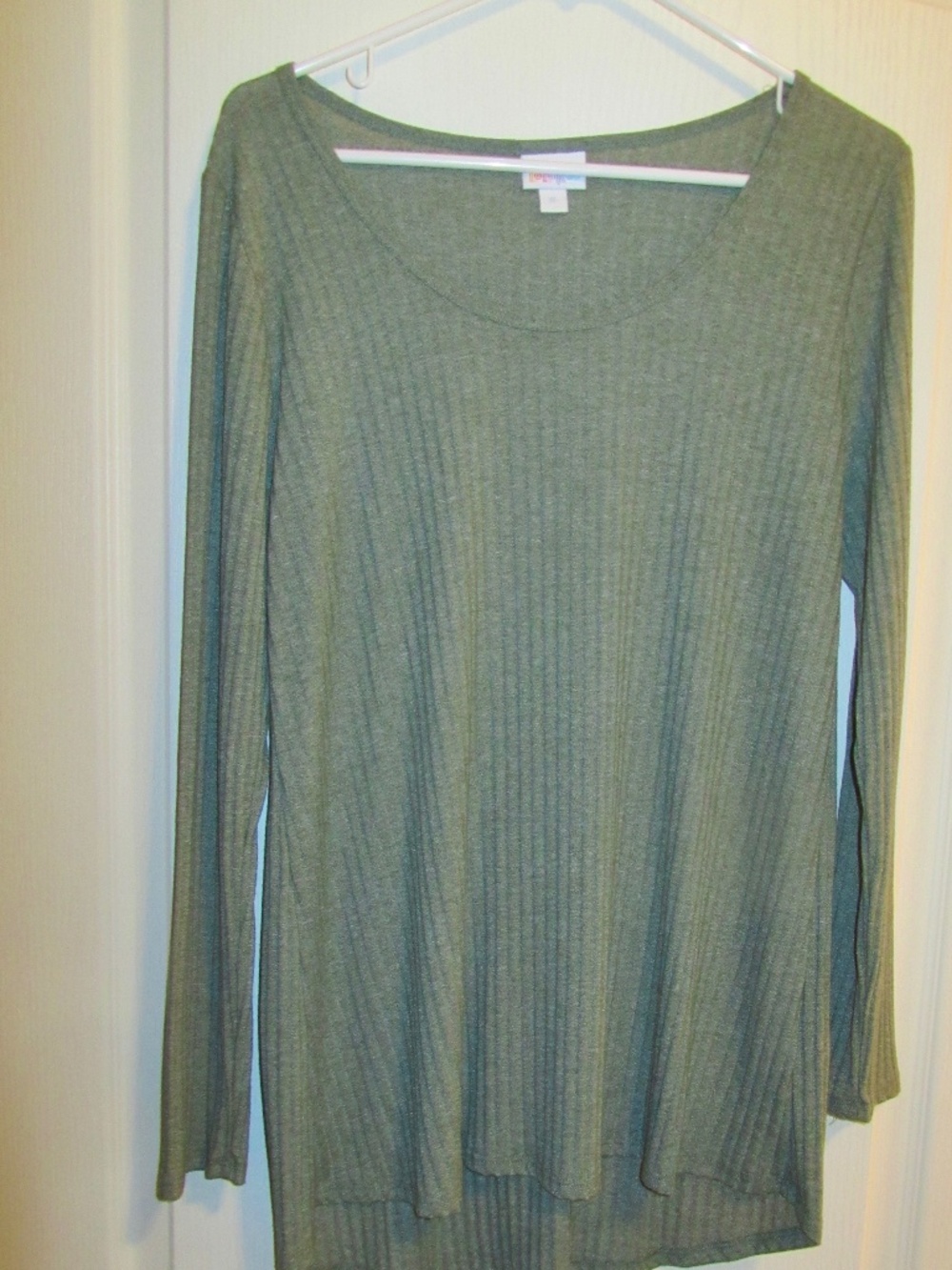 LuLaRoe Lynnae Shirt